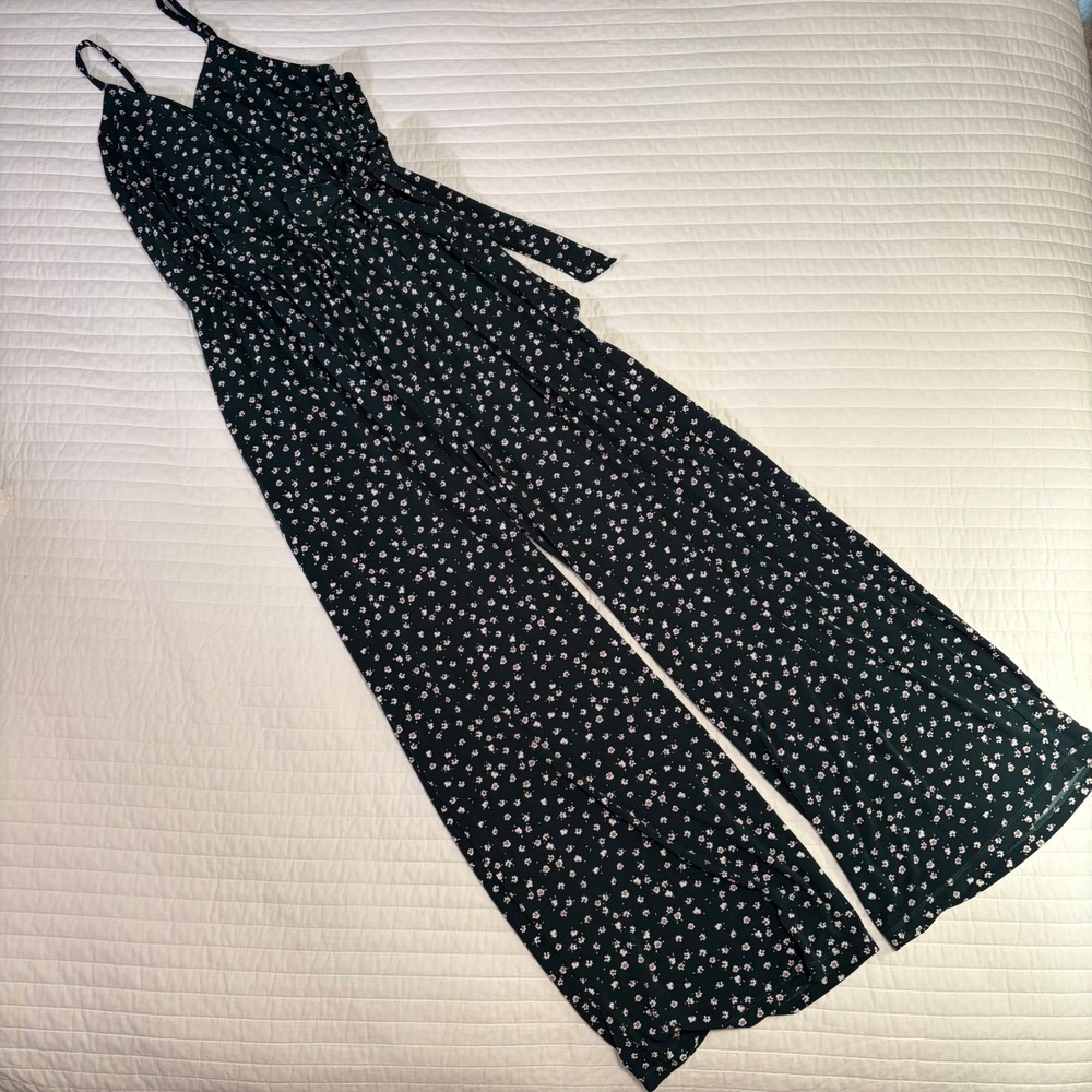 Kaileigh Jumpsuit Green Floral Wide Leg Adjustable Straps Womens 1X